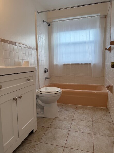 Building Photo - 342 Highland Ave