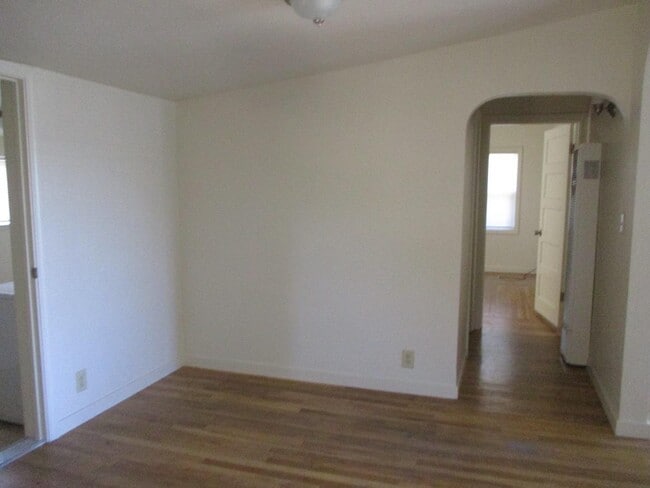 Building Photo - 8495 Murray Ave