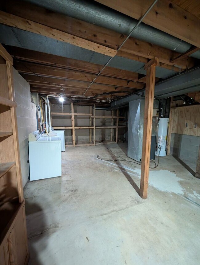 Building Photo - 6264-6266 N Denmark St. (Townhouse)