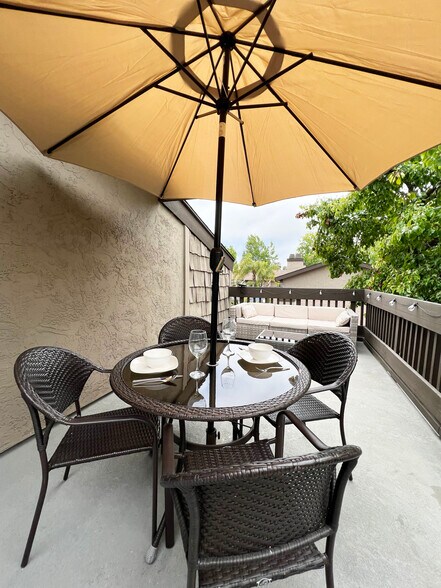 Building Photo - 8368 Via Sonoma