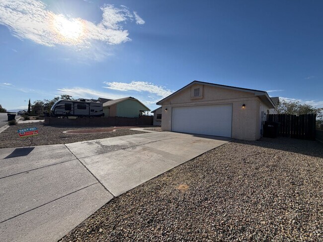 Building Photo - 4520 Rockaway Loop NE