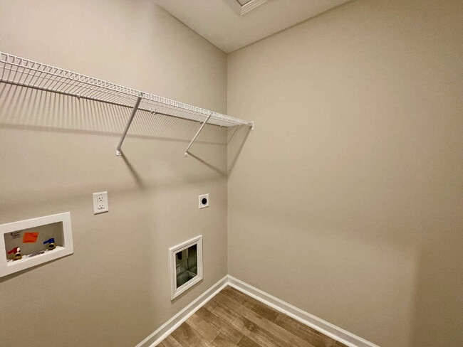 Building Photo - 3-Bedroom Retreat With 2.5 Baths In Fayett...