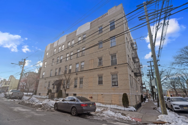 Building Photo - 149 Grant Ave