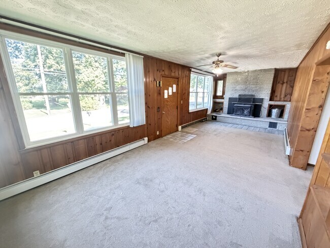 Building Photo - 935 OH-708