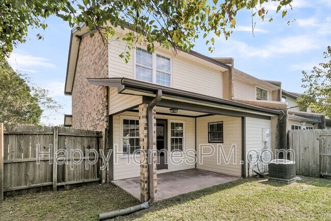 Building Photo - 5737 Dewsbury Ln
