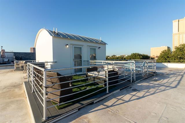 Building Photo - 3845 Convent St