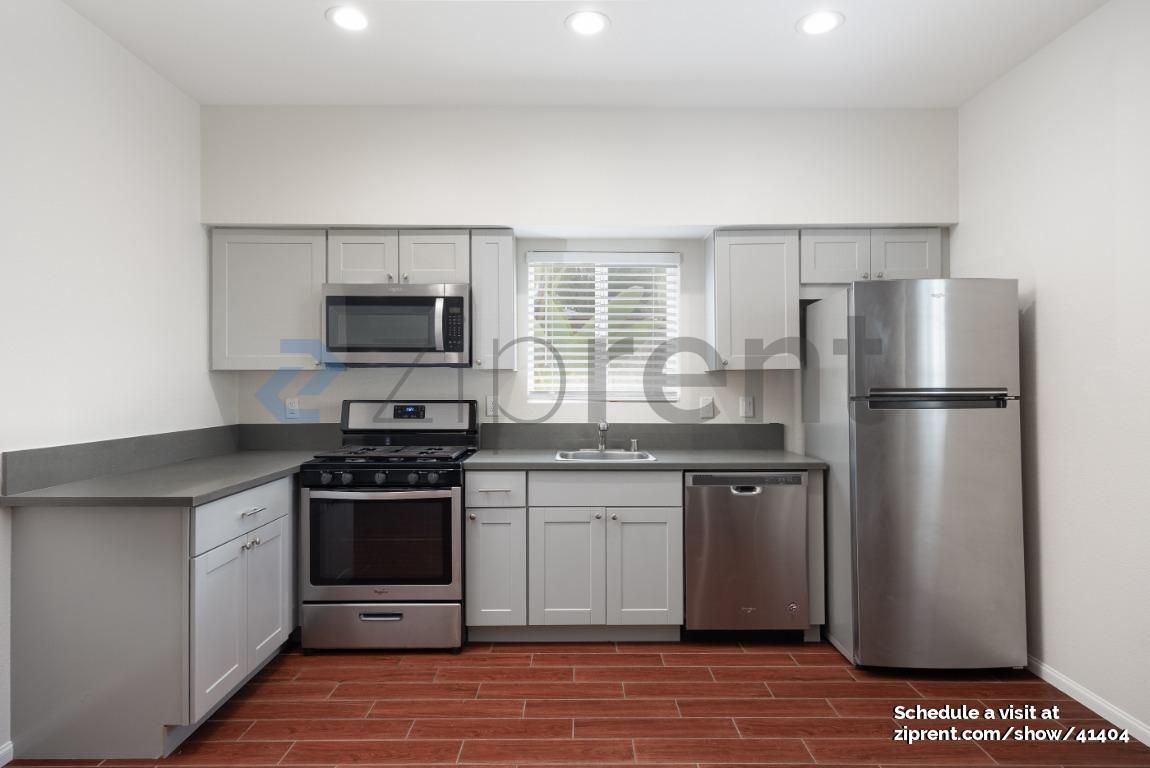 Building Photo - 1310 Breeze St