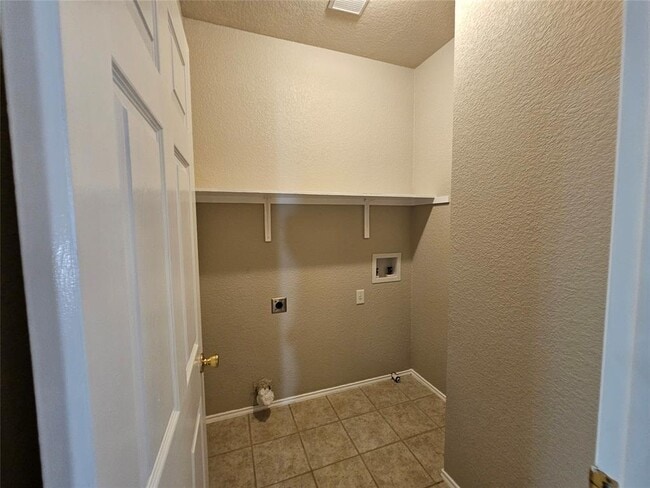 Building Photo - 302 Windridge Village Cove