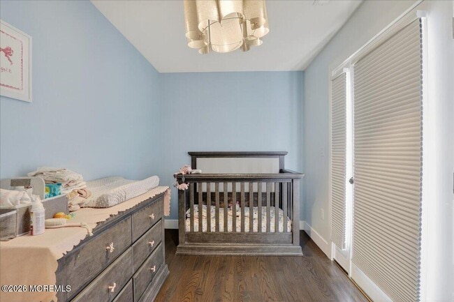 Building Photo - 475 Monmouth Pl