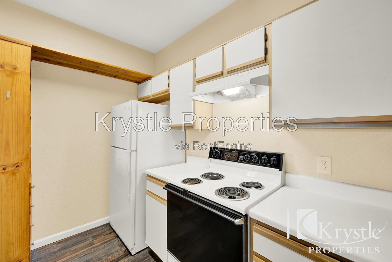 Building Photo - 1201 Glen Cove Pkwy