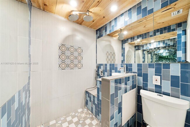 Building Photo - 501 NW 45th St