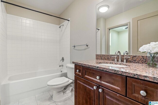 Building Photo - 2024 2nd Ave N