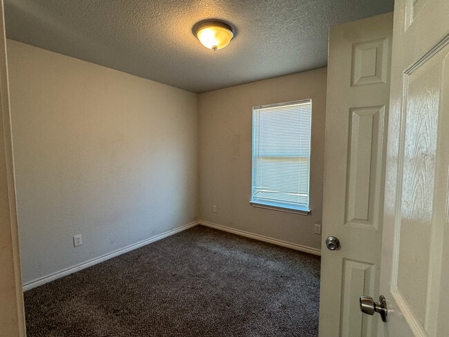 Building Photo - 3512 Eutopia St