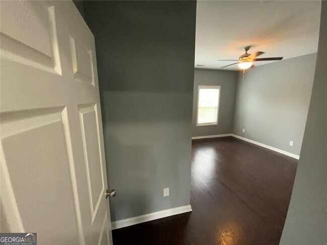 Building Photo - 294 Bass St SW