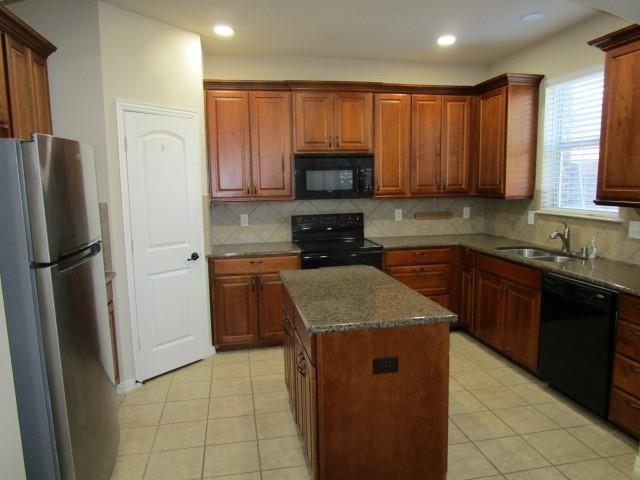 Building Photo - 4131 Florence Dr