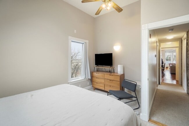 Building Photo - 6 Brigham St