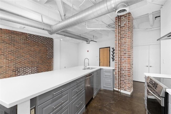 Building Photo - 878 Peachtree St NE