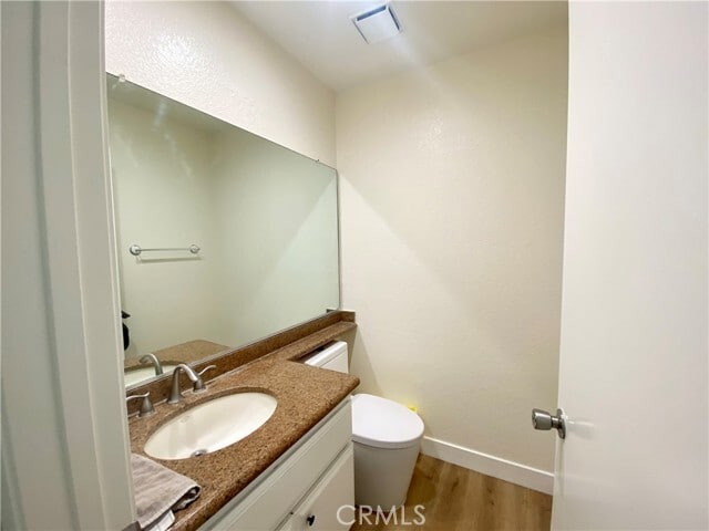 Building Photo - 3 Cll Del Rey