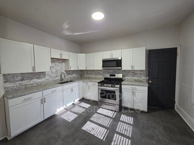 Building Photo - 5502 Audubon Rd