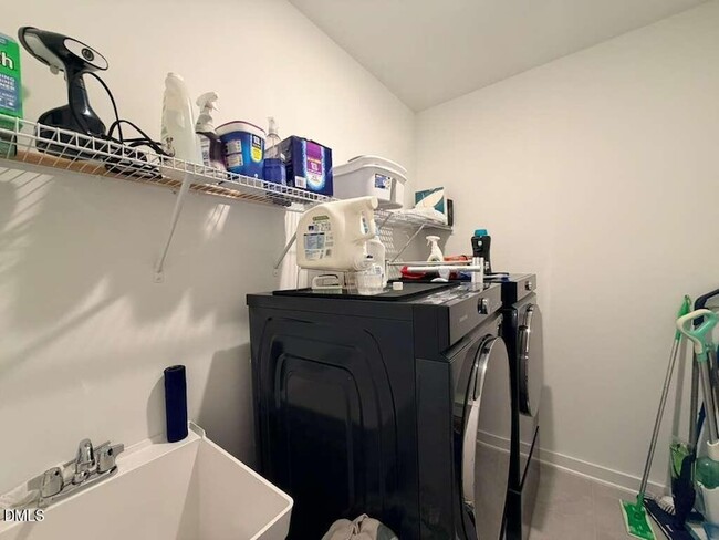 Building Photo - 2222 Bohan Ct
