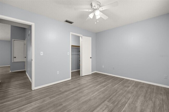 Building Photo - 3257 Laurel Dale Dr