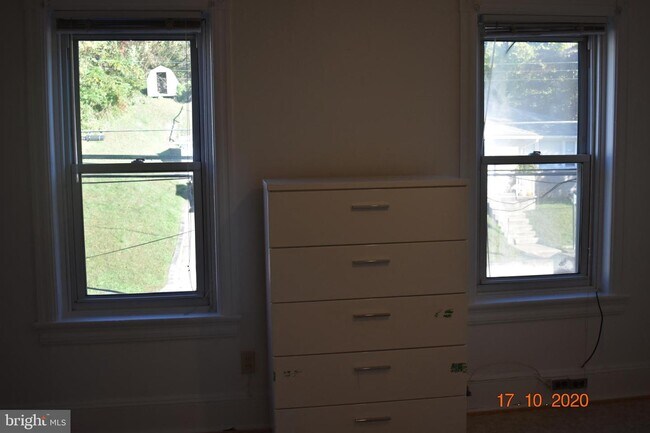 Building Photo - 622 Coates St