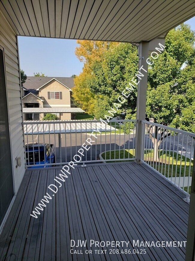 Building Photo - 188 N Avenger Ln
