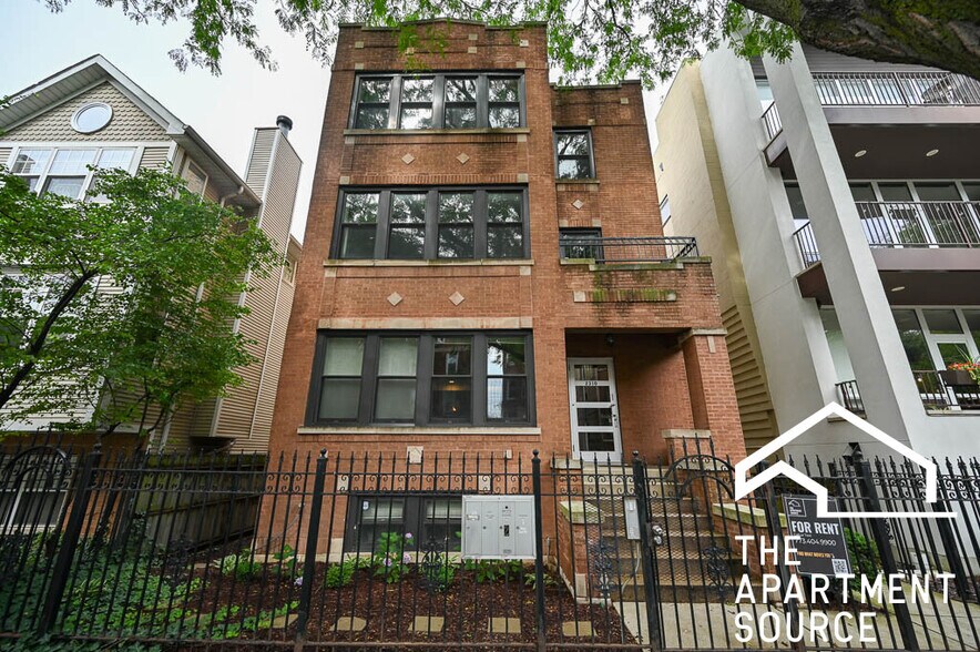 Building Photo - 2310 N Leavitt St