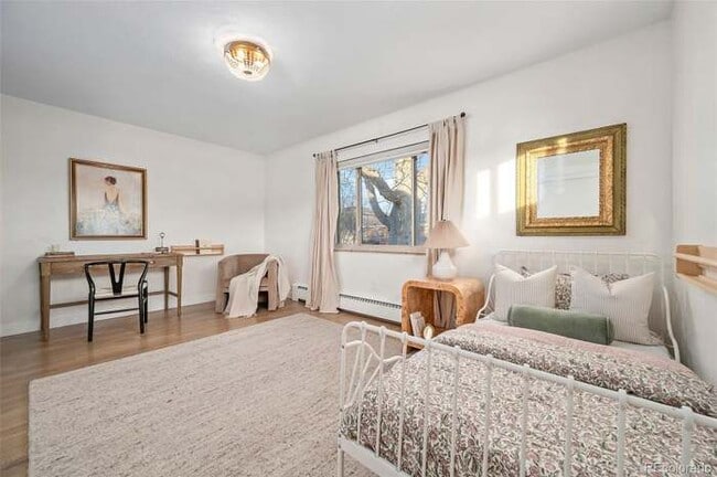 Building Photo - 3090 S Franklin St