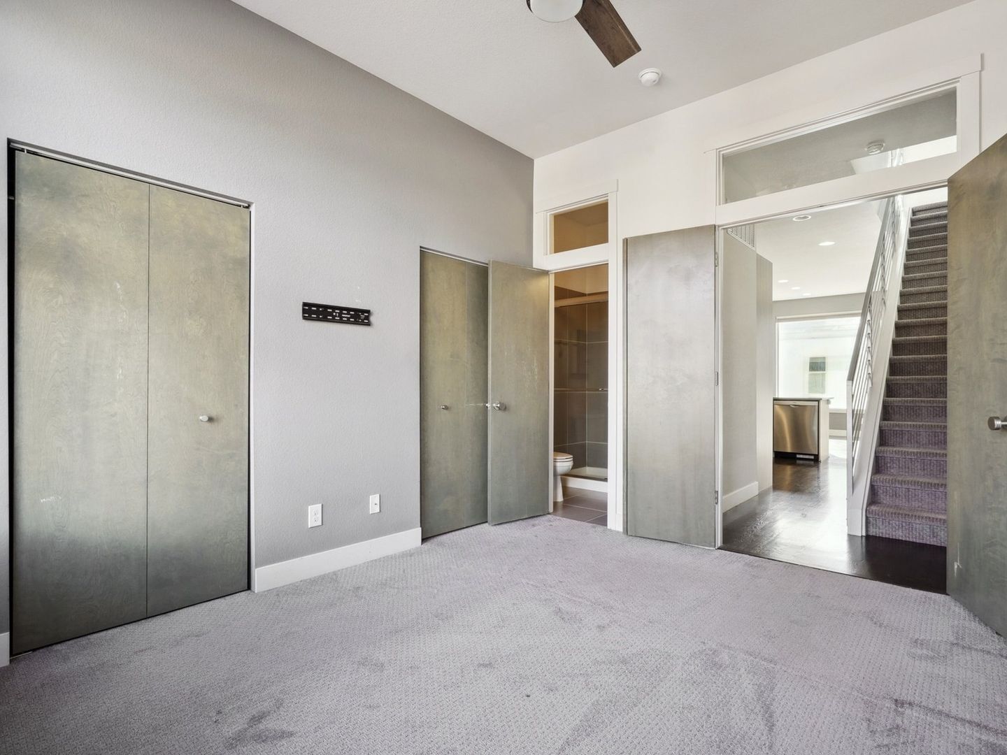 Building Photo - 1030 W 37th Ave