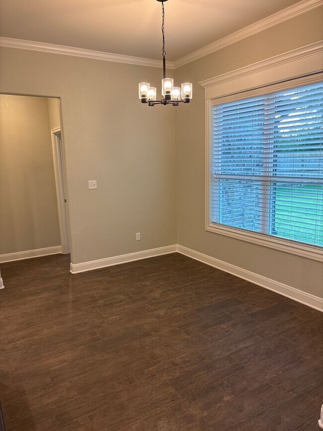 Building Photo - Beautiful South Tyler Rental in Royal Vista Estates!