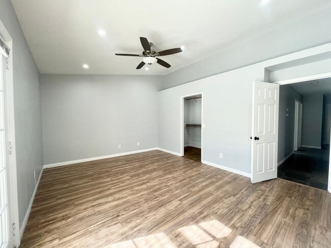 Building Photo - COMING SOON! ! Beautiful 3 Bed 2 Bath Corner Lot Cathedral City Home!