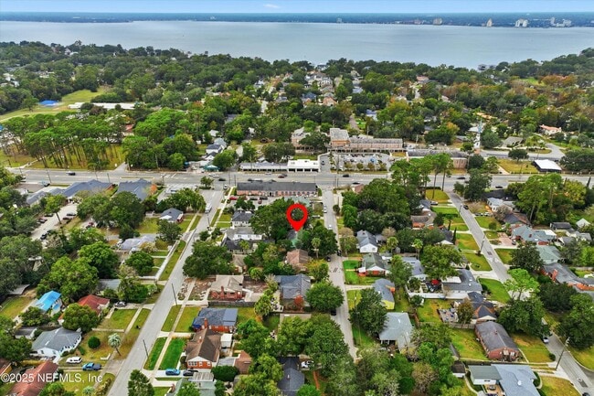 Building Photo - 1602 Felch Ave