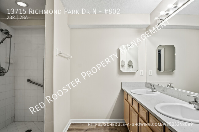 Building Photo - Windsor Pointe condo, 2 beds, 2 baths, Pet...