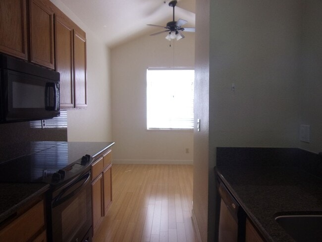 Building Photo - Cambridge Estates