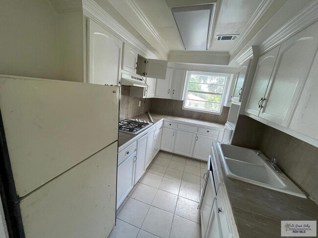 Building Photo - 1169 Calle Galaxia