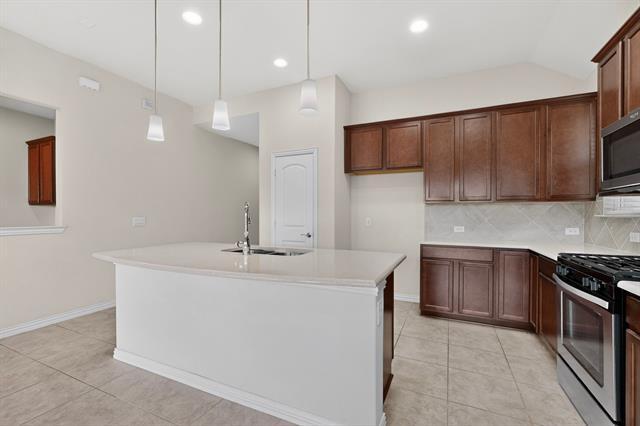 Building Photo - 2717 Strand Ln