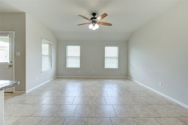 Building Photo - 3027 Dripping Springs Ct