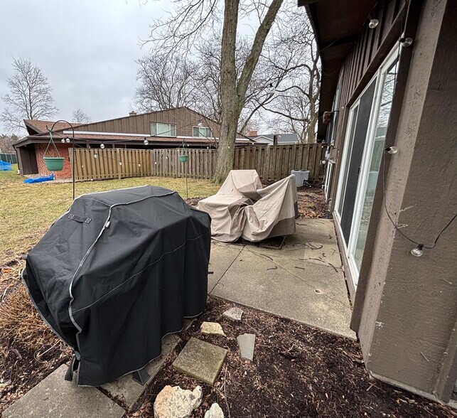 Building Photo - 434 Park Ln