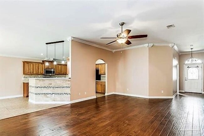 Building Photo - 4979 Vizcaya Dr