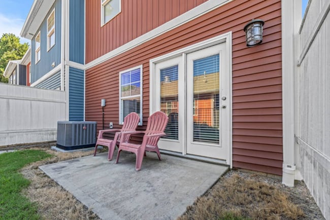 Building Photo - 3 Bed, 2.5 Bath - Lucky Penny - Furnished ...