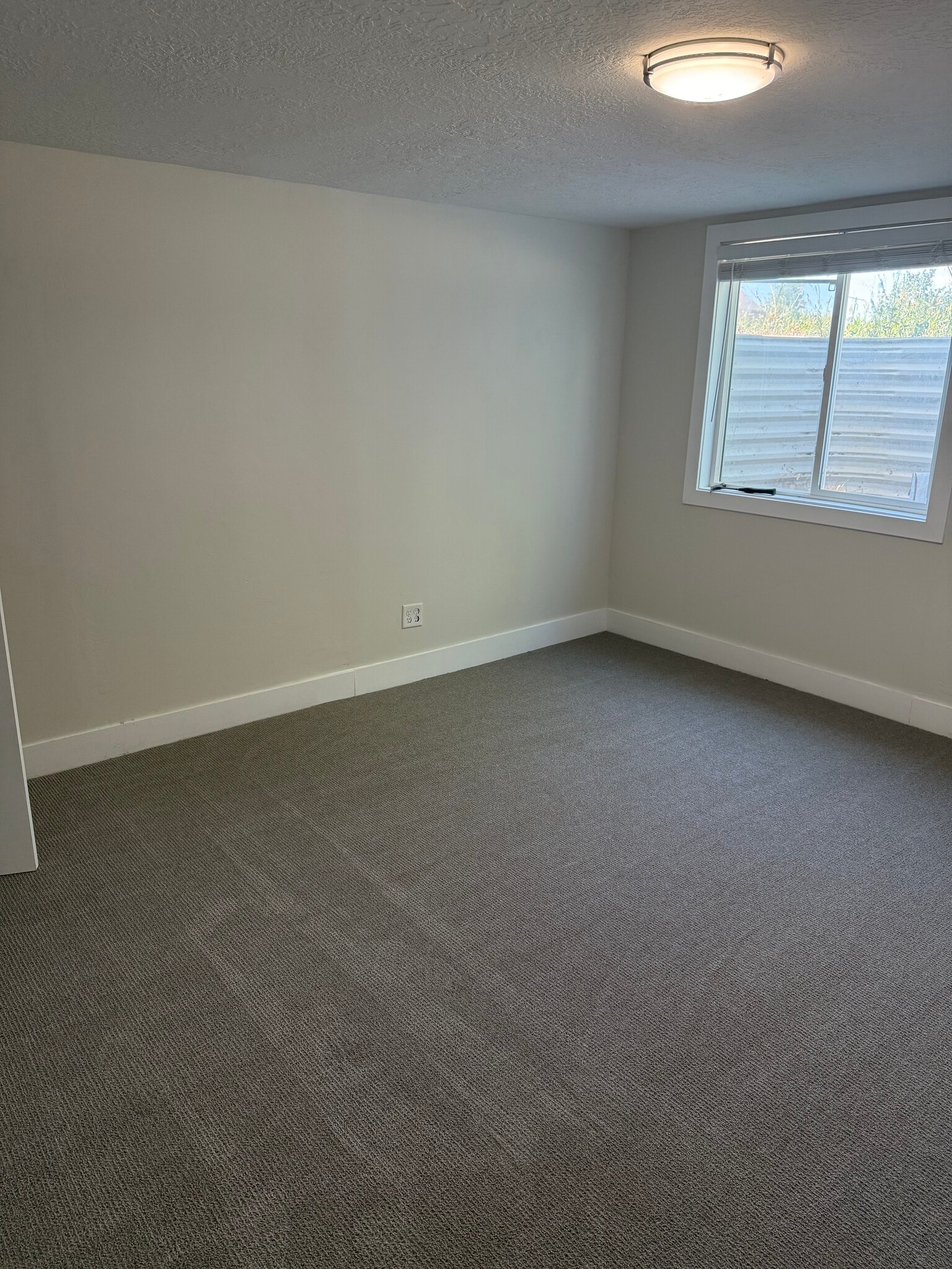 Building Photo - 57 E 3300 S