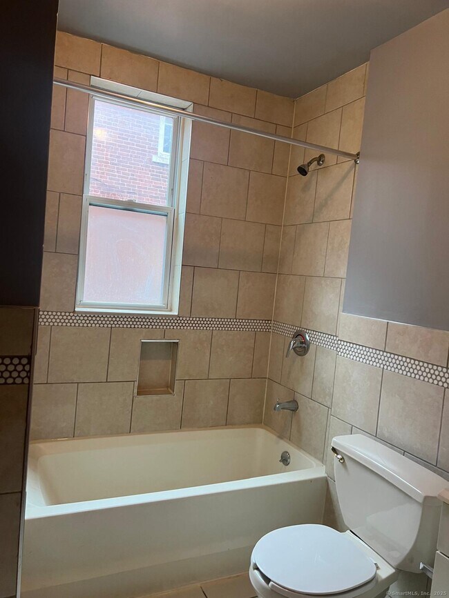 Building Photo - 176 Park Terrace