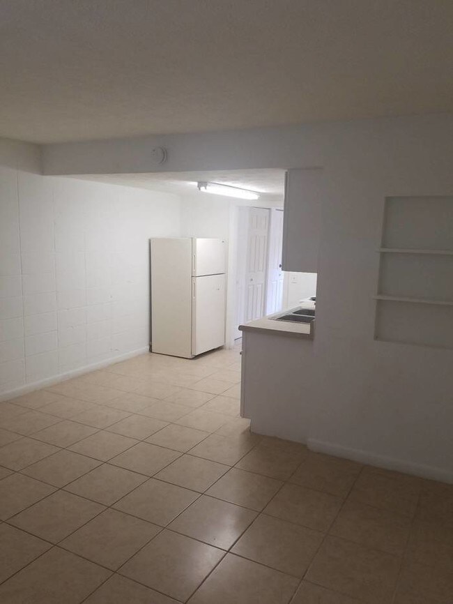 Building Photo - Renovated 1/1 Apt. in Arlington!