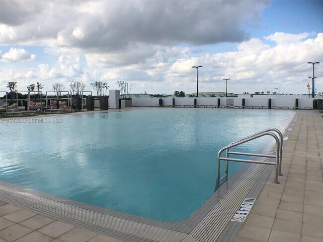 Building Photo - 5252 NW 85th Ave