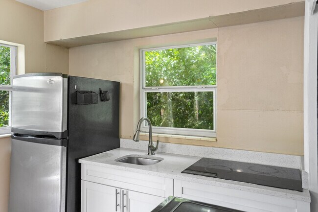 Building Photo - 3410 N 11th St