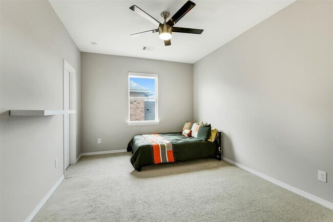 Building Photo - 28218 Enchanted Shores Ln