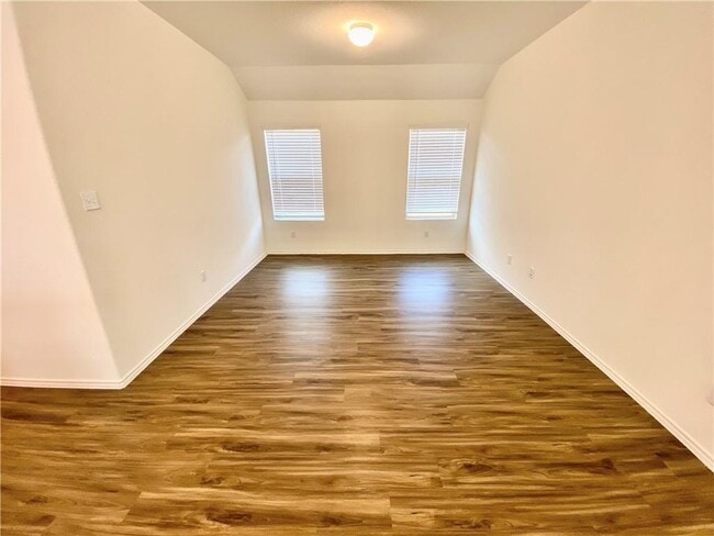 Building Photo - 21313 Wilmiller Ln