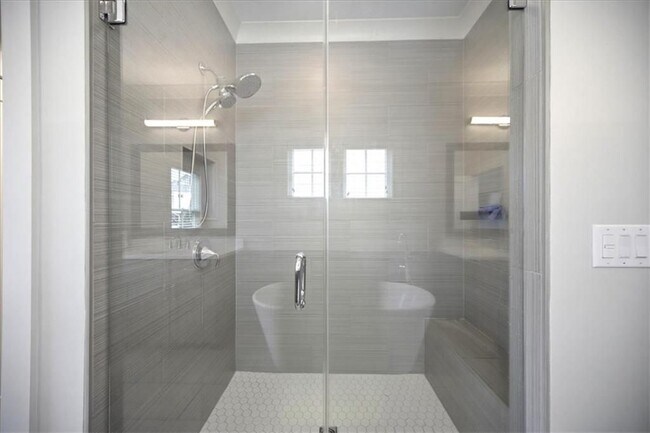 Building Photo - 262 Dawson Dr