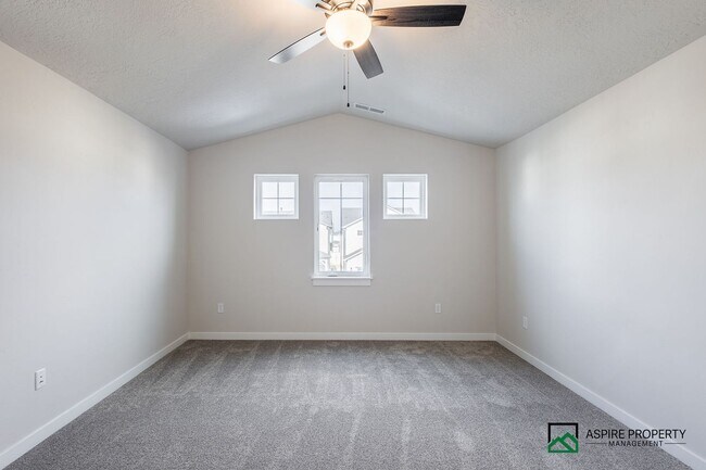 Building Photo - Brand New 4 Bed 3 Bath